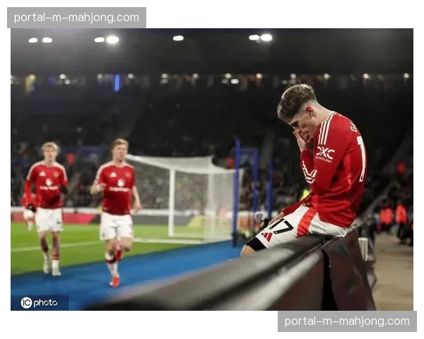 战报：曼联0-0闷平，全场最佳机会来自加纳乔一次肋部突破